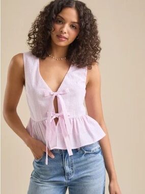 Altar'd State blouson Vest, striped white and pink, lightweight, ruffle hem sz M